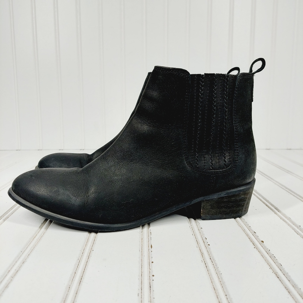 Steve Madden Nylie Black Leather Suede Tip Toe Chelsea Bootie Boots H932